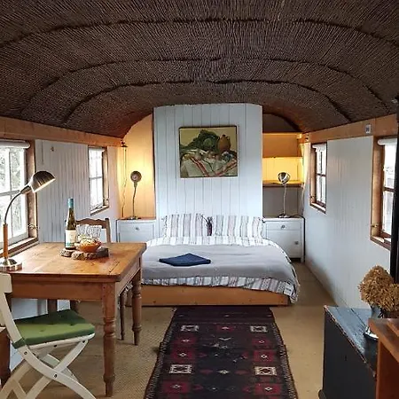 Apartment Geraumiger Zirkuswagen *